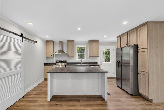 1658 Calamus Pond Road, Summerville, SC 29483