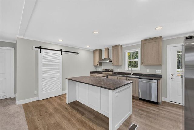 1658 Calamus Pond Road, Summerville, SC 29483
