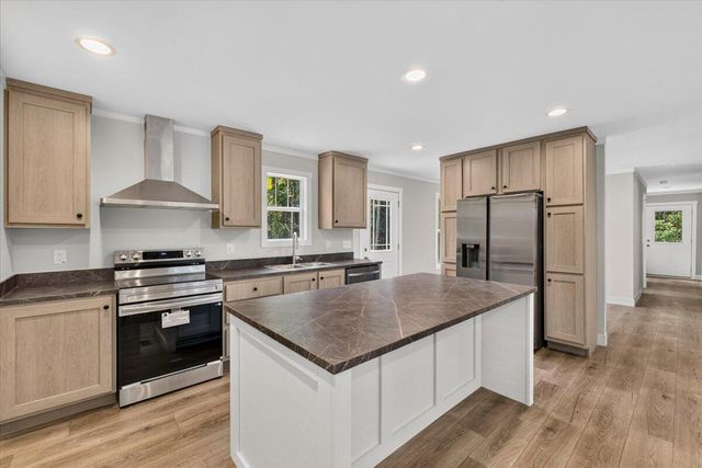 1658 Calamus Pond Road, Summerville, SC 29483
