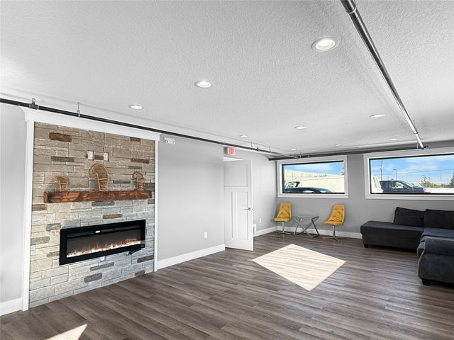 1911 NE 58th Avenue, Des Moines, IA 50313