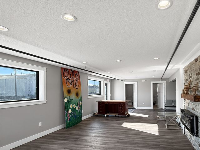 1911 NE 58th Avenue, Des Moines, IA 50313