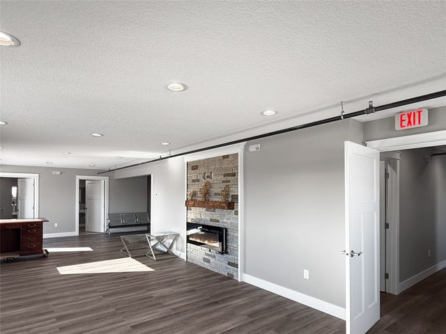 1911 NE 58th Avenue, Des Moines, IA 50313