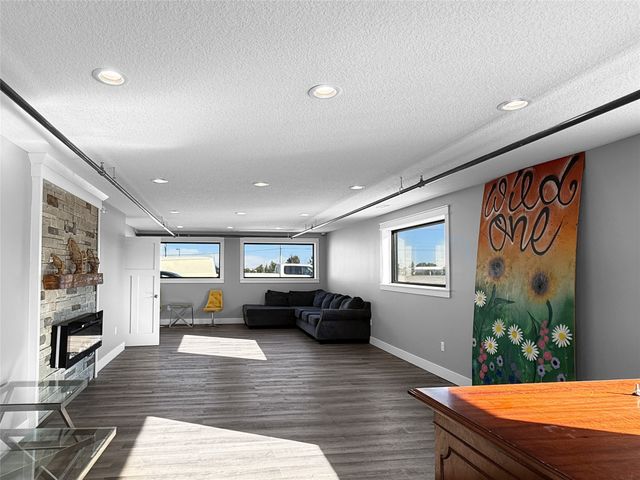 1911 NE 58th Avenue, Des Moines, IA 50313