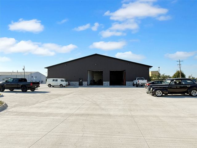 1911 NE 58th Avenue, Des Moines, IA 50313