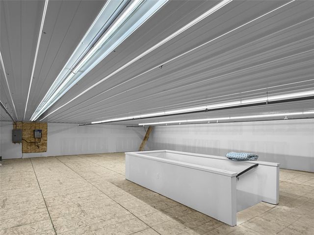 1911 NE 58th Avenue, Des Moines, IA 50313