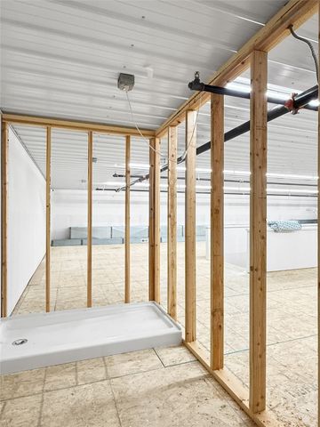 1911 NE 58th Avenue, Des Moines, IA 50313