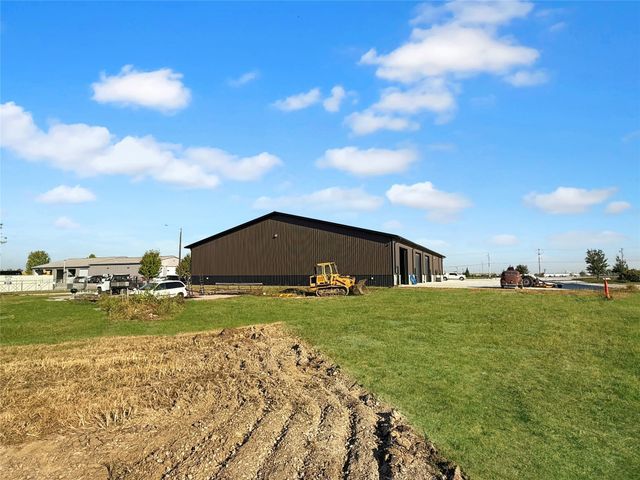 1911 NE 58th Avenue, Des Moines, IA 50313