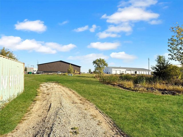 1911 NE 58th Avenue, Des Moines, IA 50313