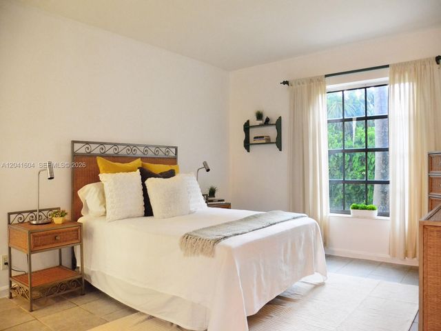 2161 NE 68th St 306, Fort Lauderdale, FL 33308