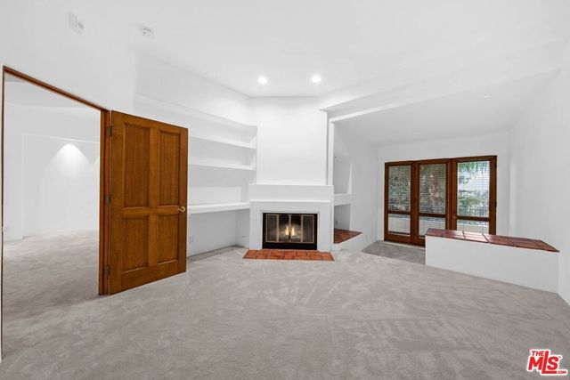 15500 W Sunset Boulevard 204, Los Angeles, CA 90272