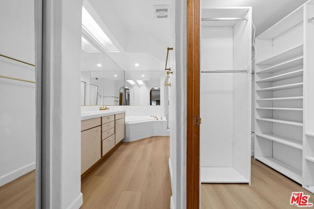 15500 W Sunset Boulevard 204, Los Angeles, CA 90272