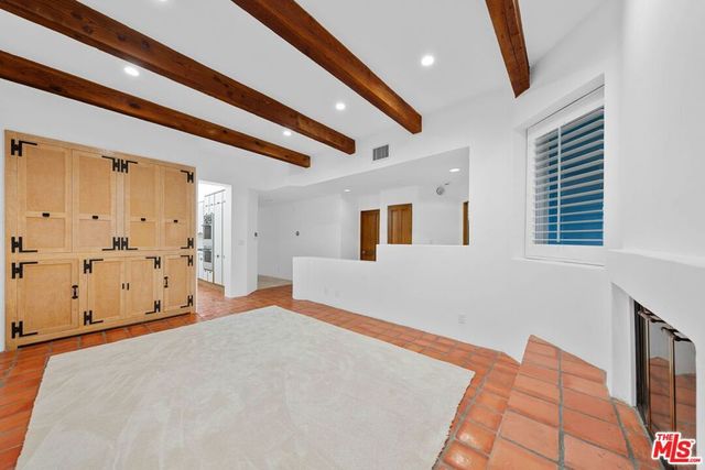 15500 W Sunset Boulevard 204, Los Angeles, CA 90272