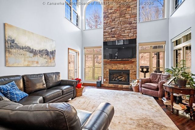 2 Stonegate Drive, Hurricane, WV 25526