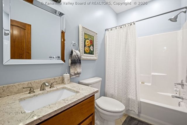 2 Stonegate Drive, Hurricane, WV 25526