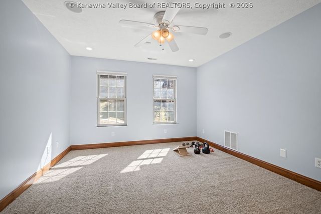 2 Stonegate Drive, Hurricane, WV 25526