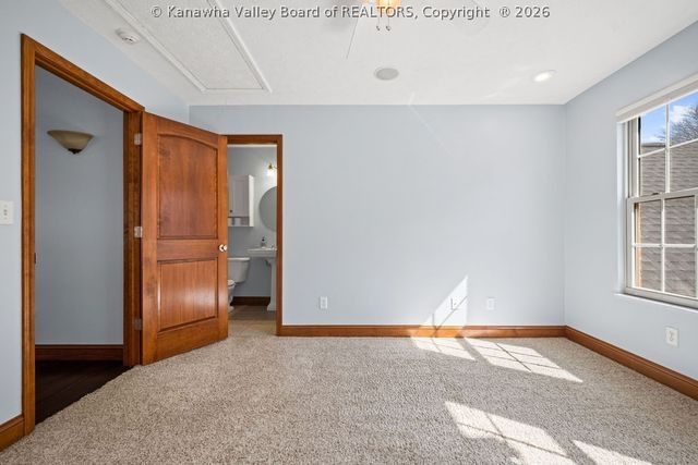 2 Stonegate Drive, Hurricane, WV 25526