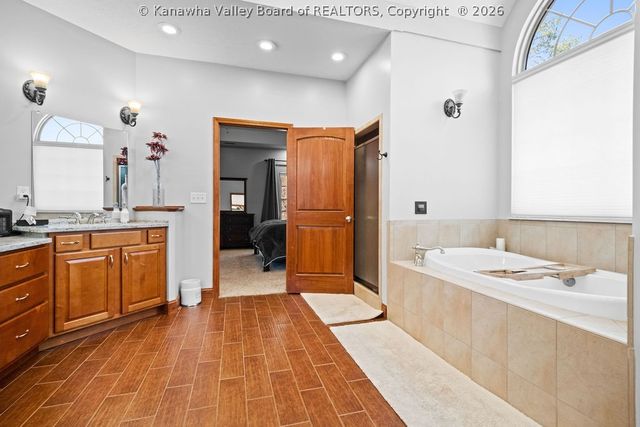 2 Stonegate Drive, Hurricane, WV 25526