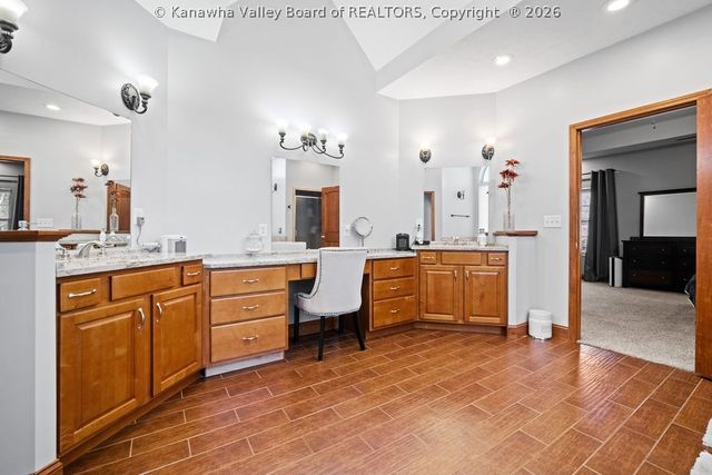 2 Stonegate Drive, Hurricane, WV 25526