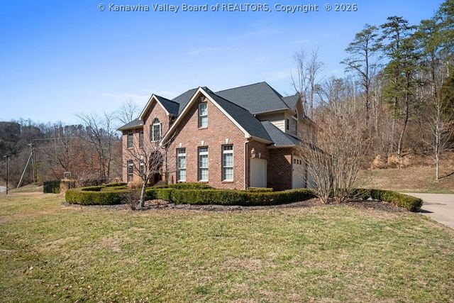 2 Stonegate Drive, Hurricane, WV 25526