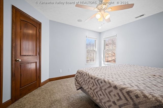 2 Stonegate Drive, Hurricane, WV 25526