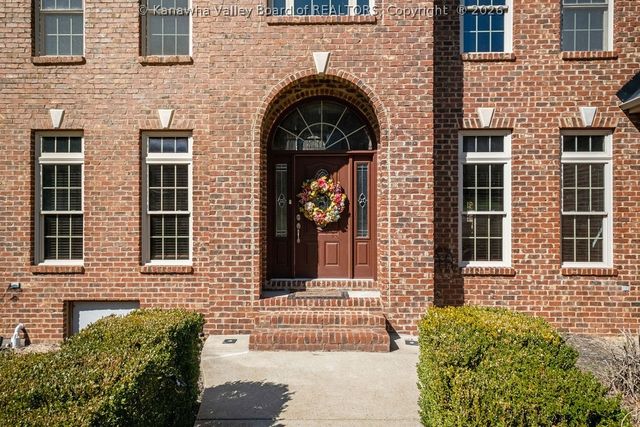 2 Stonegate Drive, Hurricane, WV 25526