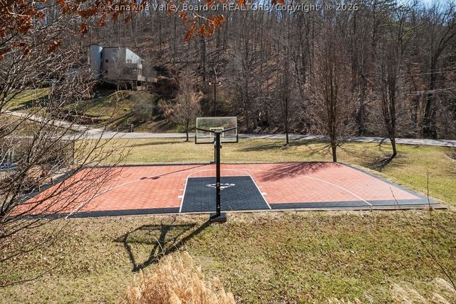 2 Stonegate Drive, Hurricane, WV 25526