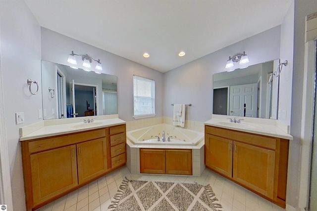 1522 Eastpointe Drive, Mt Pleasant, MI 48858
