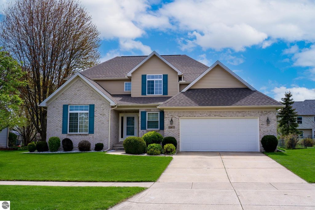 Image 1 of property listing at 1522 Eastpointe Drive, Mt Pleasant, MI 48858