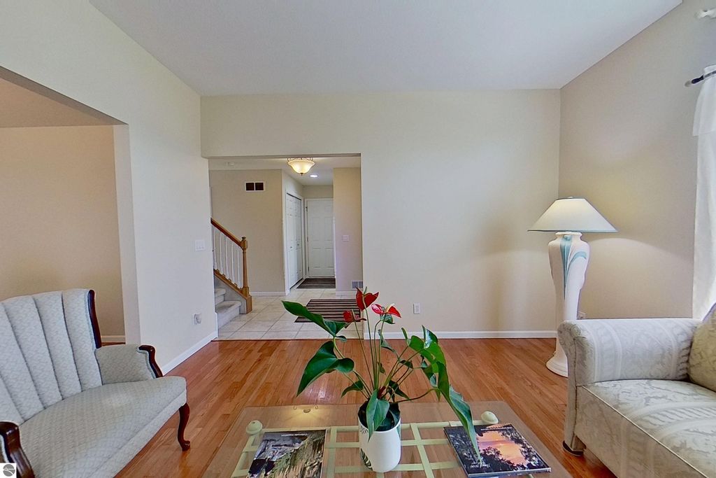 Image 19 of property listing at 1522 Eastpointe Drive, Mt Pleasant, MI 48858