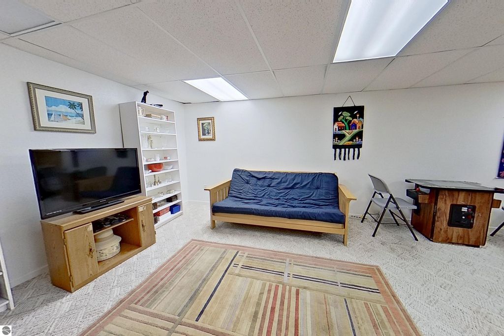 Image 37 of property listing at 1522 Eastpointe Drive, Mt Pleasant, MI 48858
