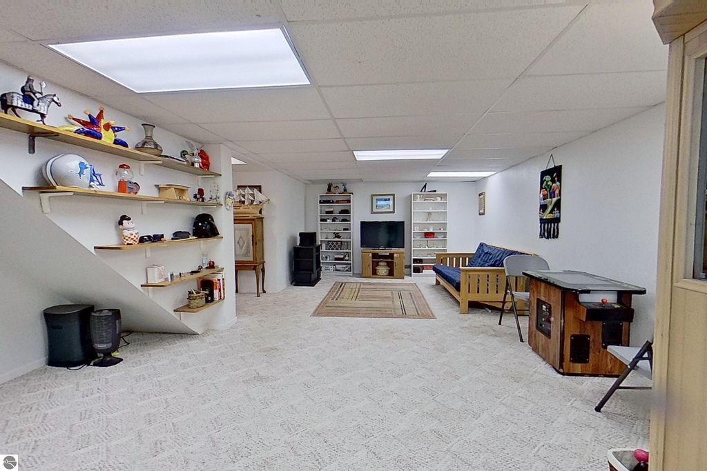 Image 38 of property listing at 1522 Eastpointe Drive, Mt Pleasant, MI 48858