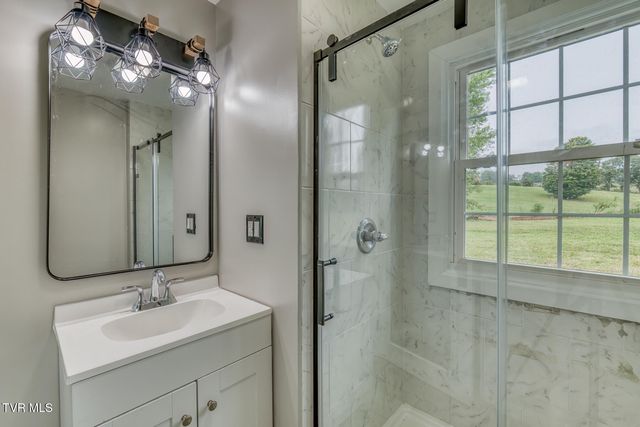 1021 West Main Street, Abingdon, VA 24210