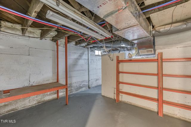 1021 West Main Street, Abingdon, VA 24210