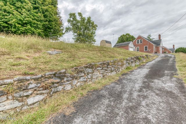 1021 West Main Street, Abingdon, VA 24210