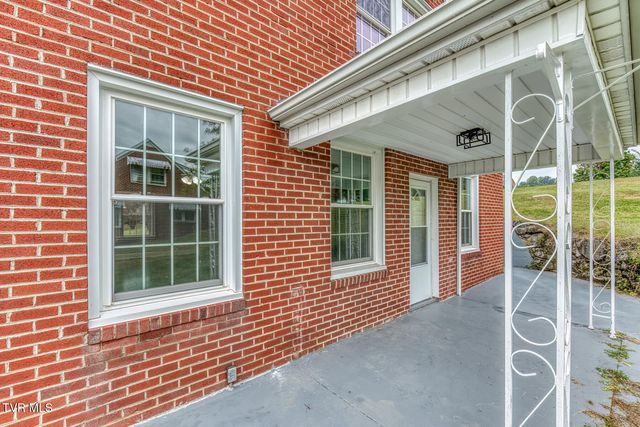 1021 West Main Street, Abingdon, VA 24210