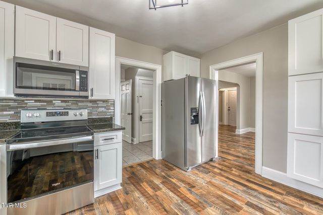 1021 West Main Street, Abingdon, VA 24210