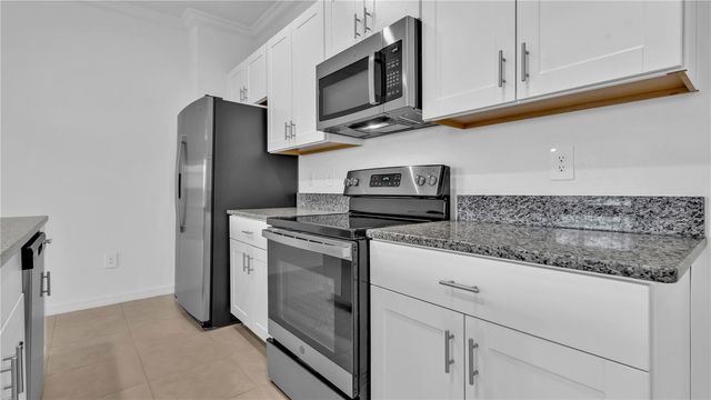 8948 GALLANTREE PLACE, Land O Lakes, FL 34637