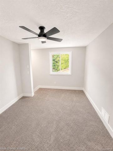 308 S Marshall Street, Pontiac, MI 48342