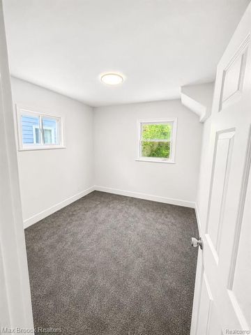 308 S Marshall Street, Pontiac, MI 48342