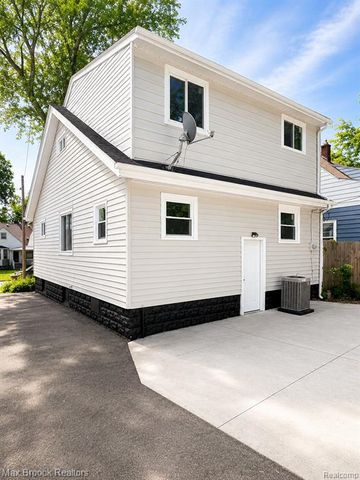 308 S Marshall Street, Pontiac, MI 48342