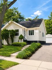 308 S Marshall Street, Pontiac, MI 48342
