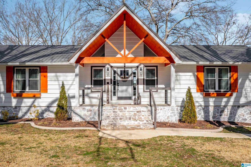 351 CANOE CREEK ROAD, Rainbow City, AL 35906