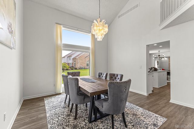 8140 N Pointe Court, Canton Charter Township, MI 48187