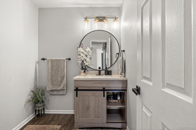 8140 N Pointe Court, Canton Charter Township, MI 48187