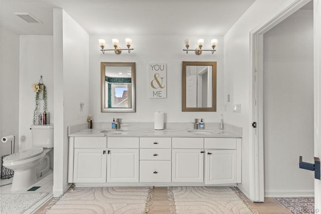 8140 N Pointe Court, Canton Charter Township, MI 48187