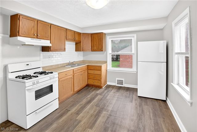 9304 Plymouth Avenue, Garfield Heights, OH 44125