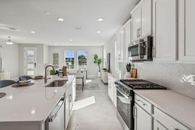 17329 BEACHGRASS ALLEY, Winter Garden, FL 34787