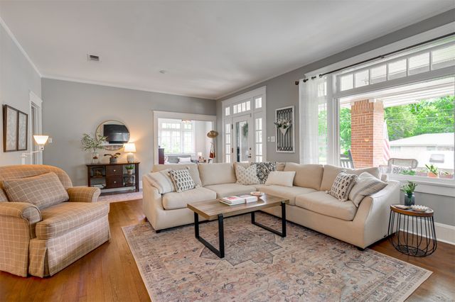 354 W Washington Street, Paris, TX 75460