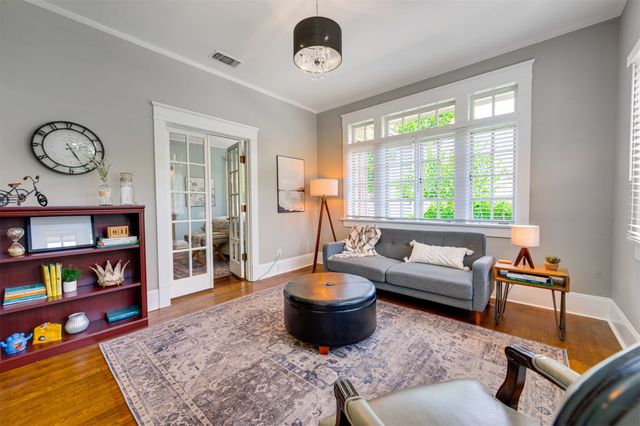 354 W Washington Street, Paris, TX 75460
