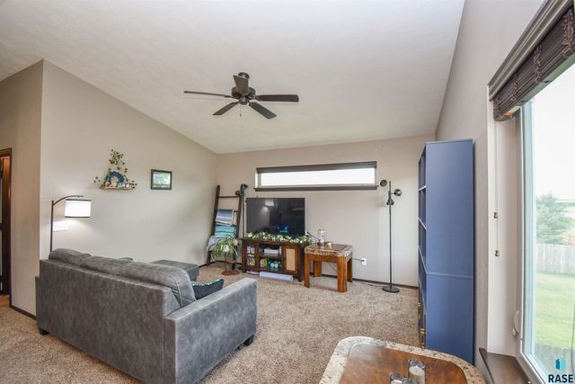 4413 S Tribbey Trl Trail, Sioux Falls, SD 57106